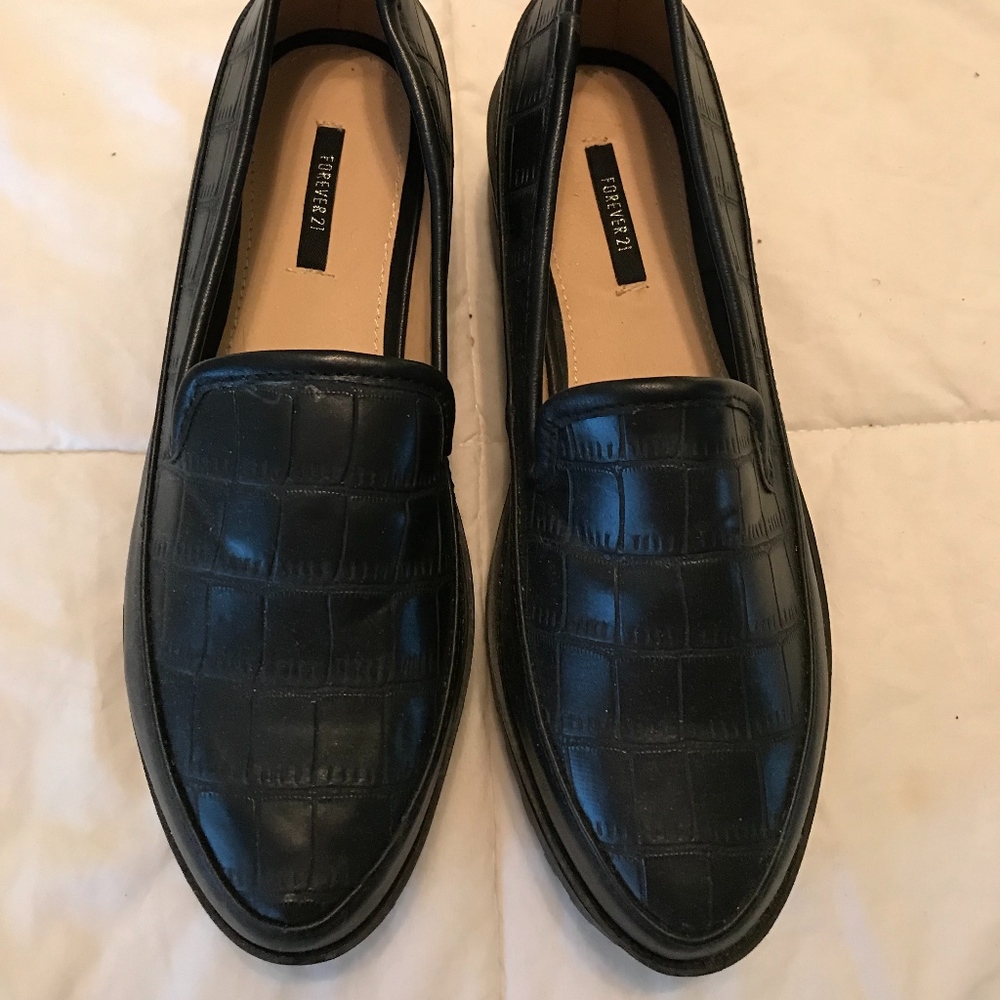 Forever 21 Black Flatform/Platform Loafers